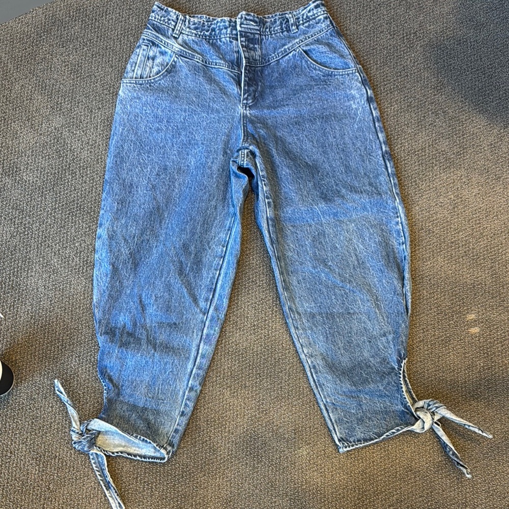 Blue Cropped Ankle Jeans with Tie Details